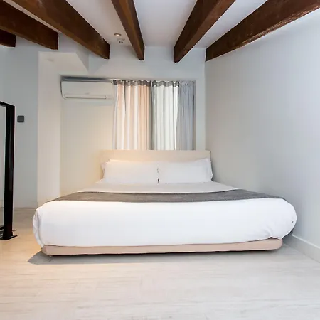 Room Mate Oliveira - City Centre, Valencia-3